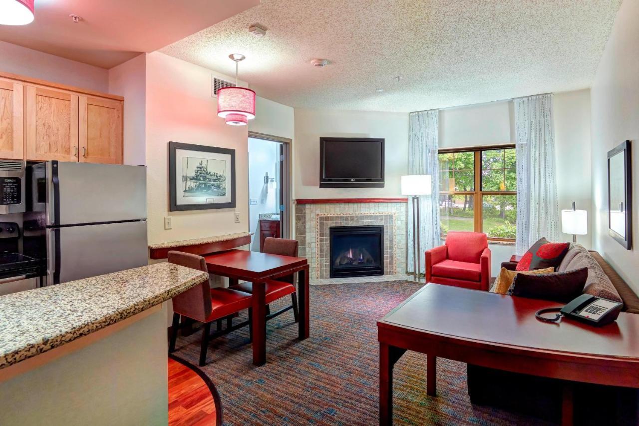 Residence Inn Minneapolis Plymouth Exterior photo